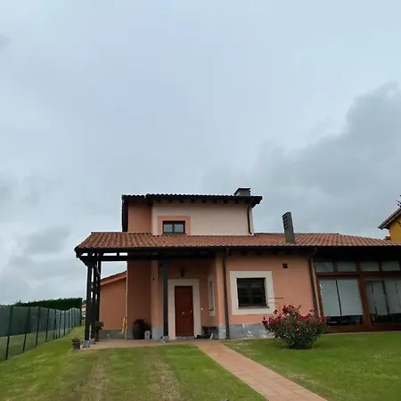 Villa La Casona La Teja مزرعة للإقامة